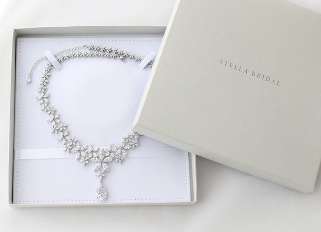 【正規品】STELLA BRIDAL フラワーモチーフ ネックレス 正規品】STELLA BRIDAL フラワーモチーフ ネックレス