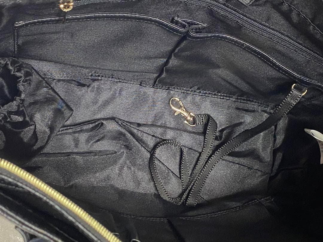 お買得限定品☆夏売れ筋 【美品】cat in the closet クロコ押し牛革