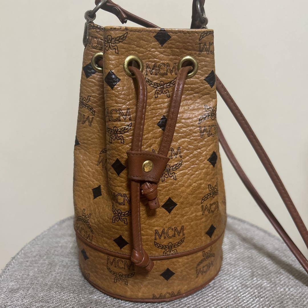 MCM 巾着ショルダーバッグ （MCM 巾着 ショルダーバッグ レザー