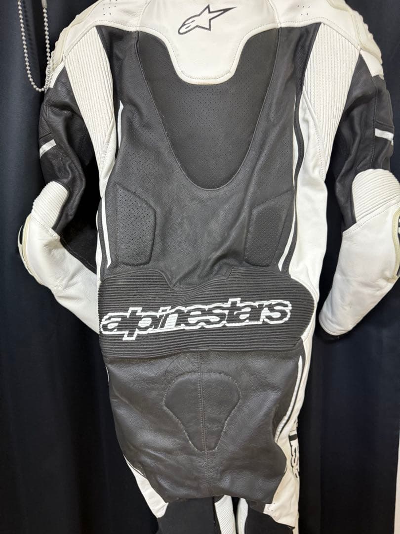 アルパインスターズ革ツナギ　白黒USA42サイズ