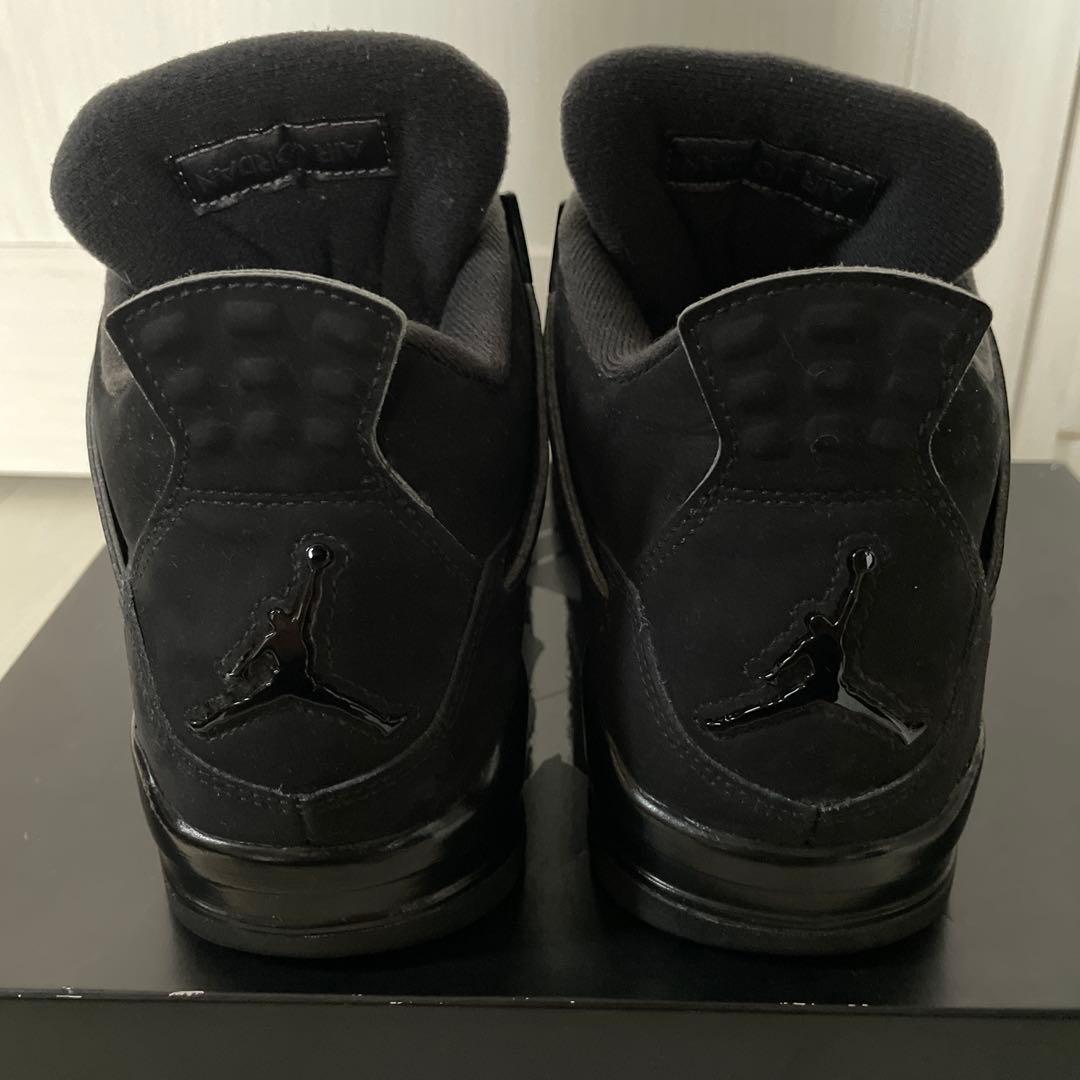 ナイキ　エアジョーダン4ブラックキャット