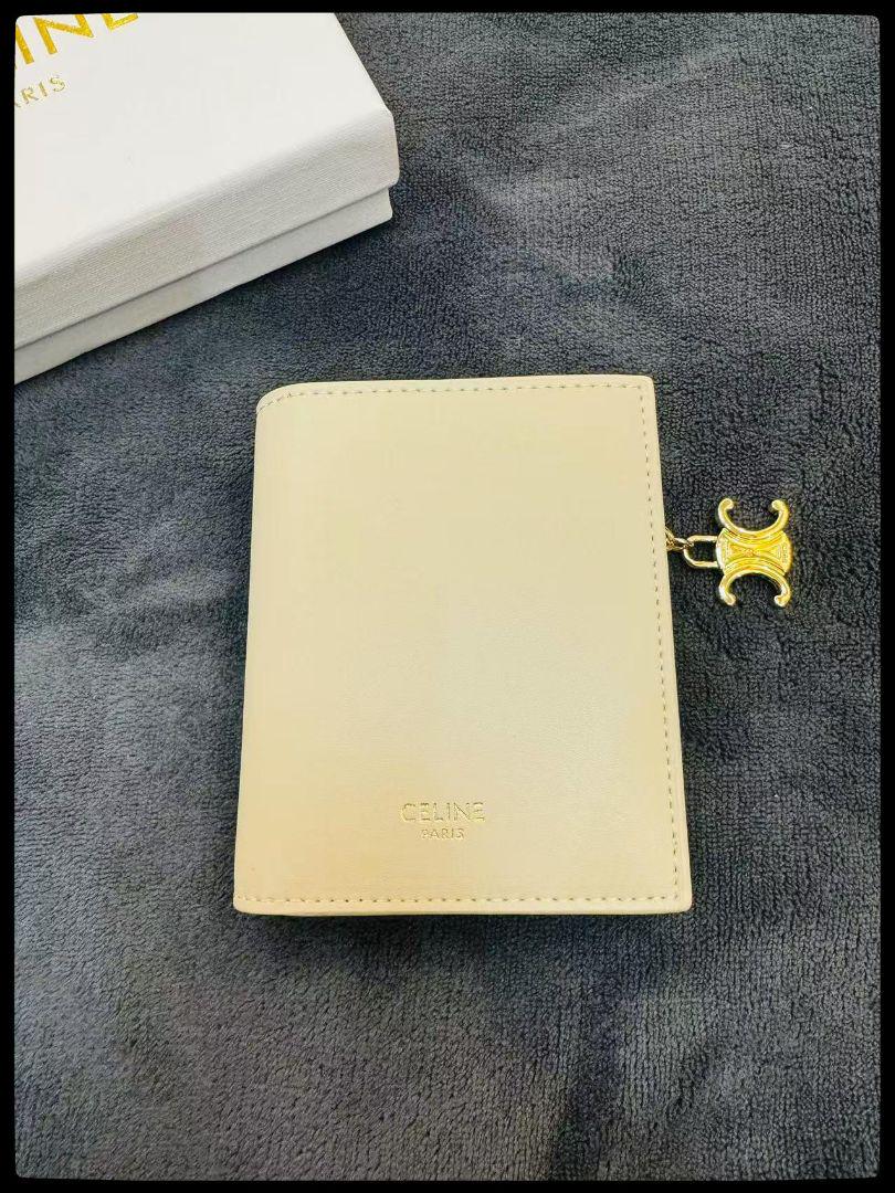 【匿名送料込み】】CELINE 二つ折り財布 アンズ色
