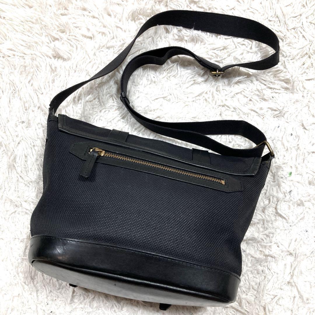 美品　土屋鞄　ショルダーバッグ　斜め掛け可　キャンバス　レザー　黒　ユニセックス