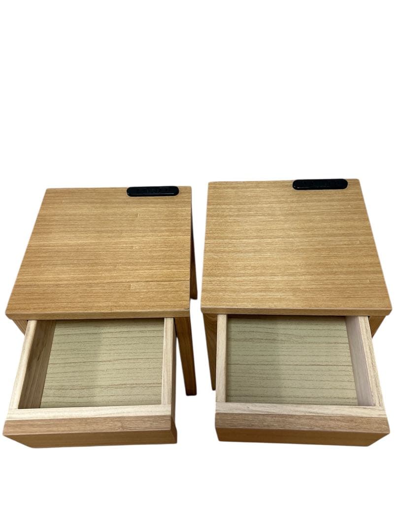 極美品 関家具 ベッドサイドテーブル ナイトテーブル2脚セット 極美品 関家具 ベッドサイドテーブル ナイトテーブル2脚セット