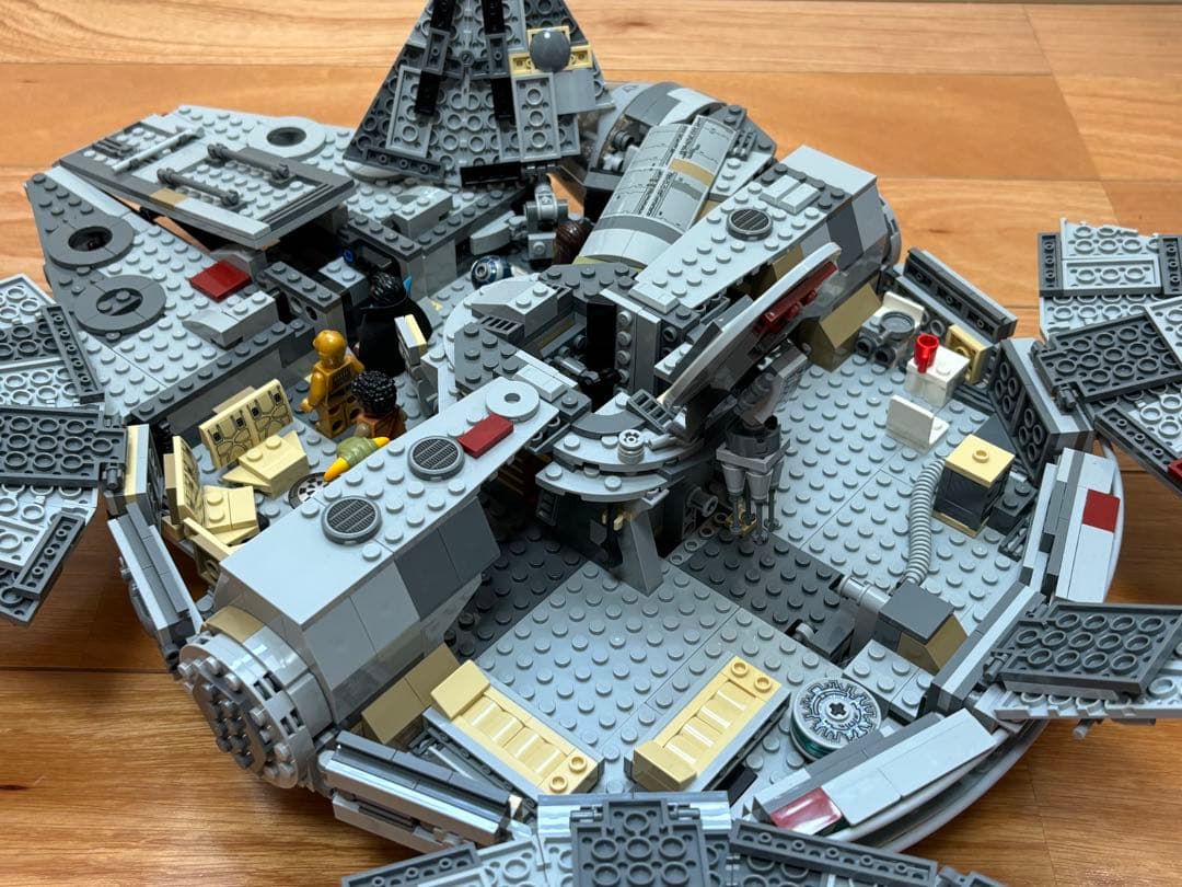 75257 ミレニアムファルコン