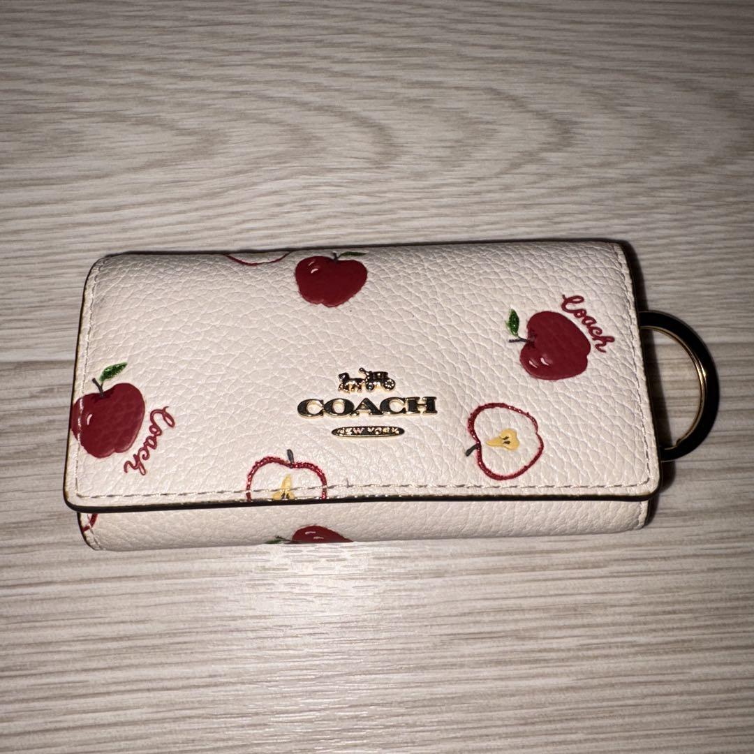 ✧美品✧༚ 【coach】リンゴ柄キーケース 日本限定 - メルカリ