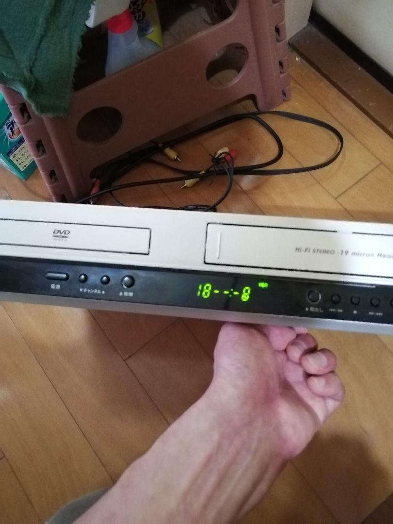 最終値下LG DVD/VHSビデオデッキ DVCR-B300ジャンク？2011年