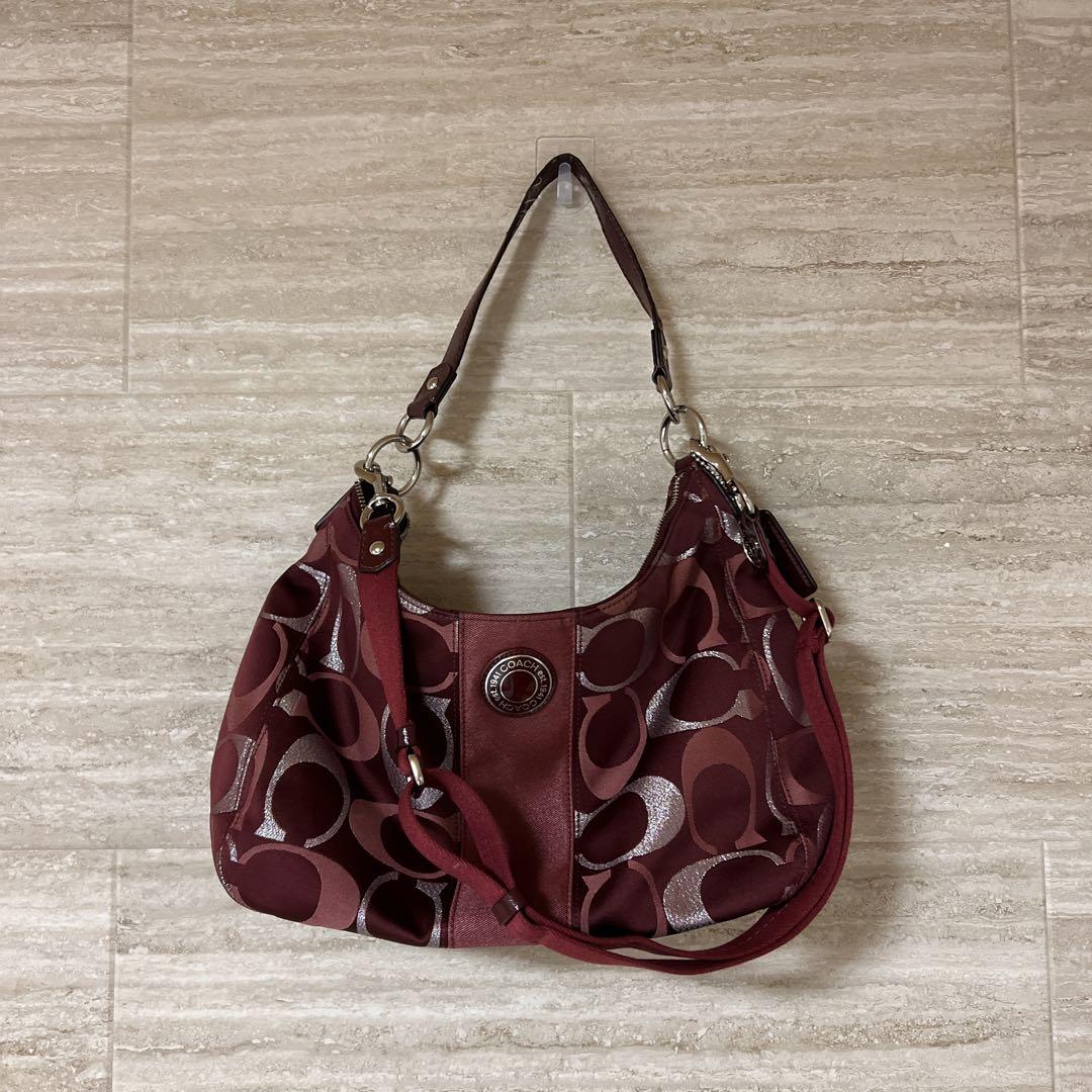 COACH レッドマルチ レッドマルチシグネチャーショルダーバッグ