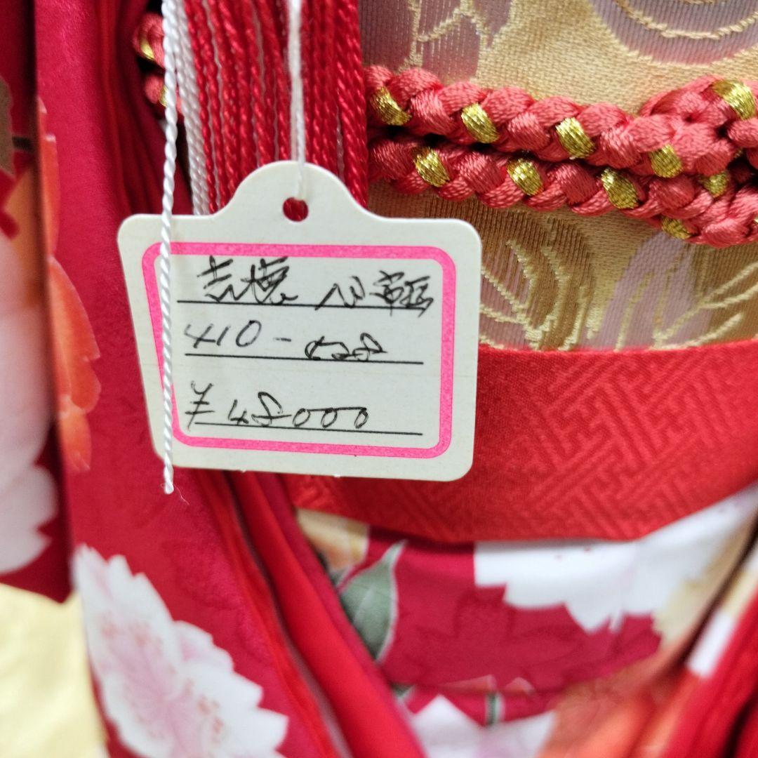 市松人形 赤と白の花柄着物