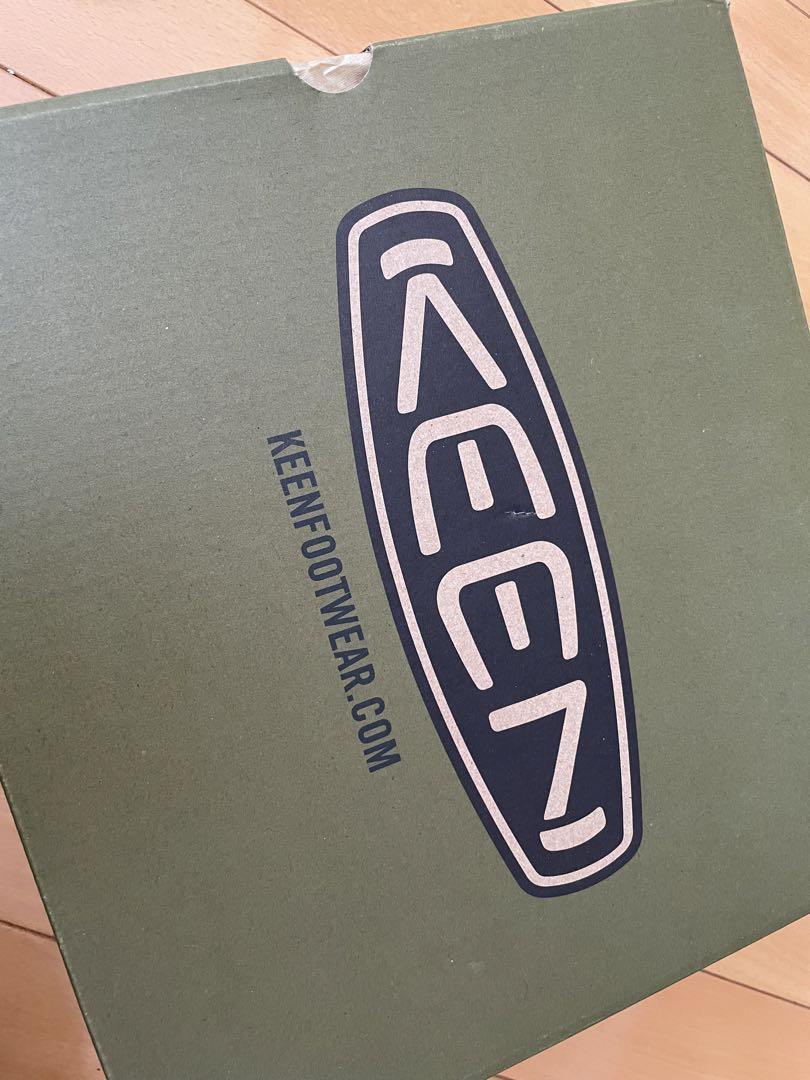 靴 KEEN 24.0