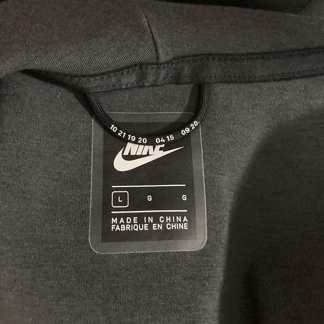 大特価 NIKE ナイキ バルセロナ パーカー テックフリース ウェア