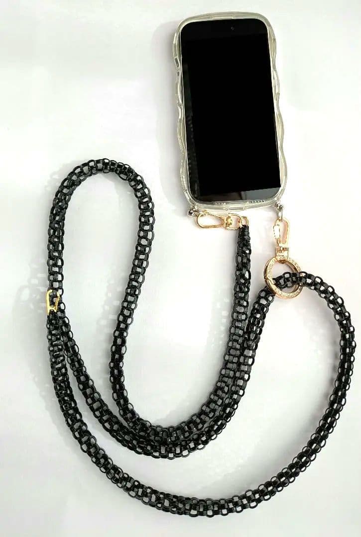 スマホショルダーストラップ ️黒 チェーンデザイン(ゴールド)　アンテプリマ風