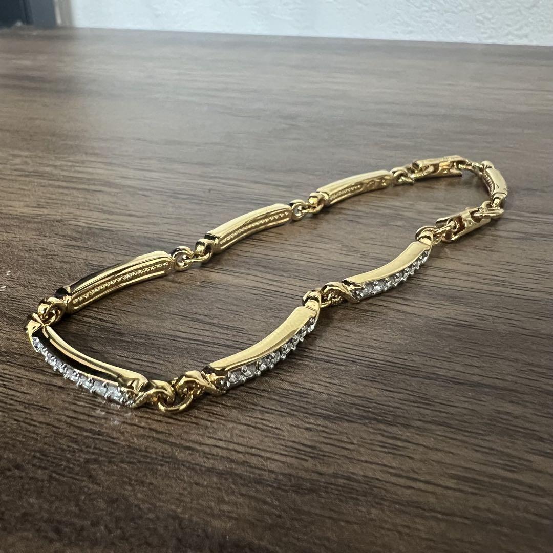 Swarovski スワロフスキーゴールド チェーンブレスレット 未使用 Swarovski ゴールドチェーンブレスレット - メルカリ