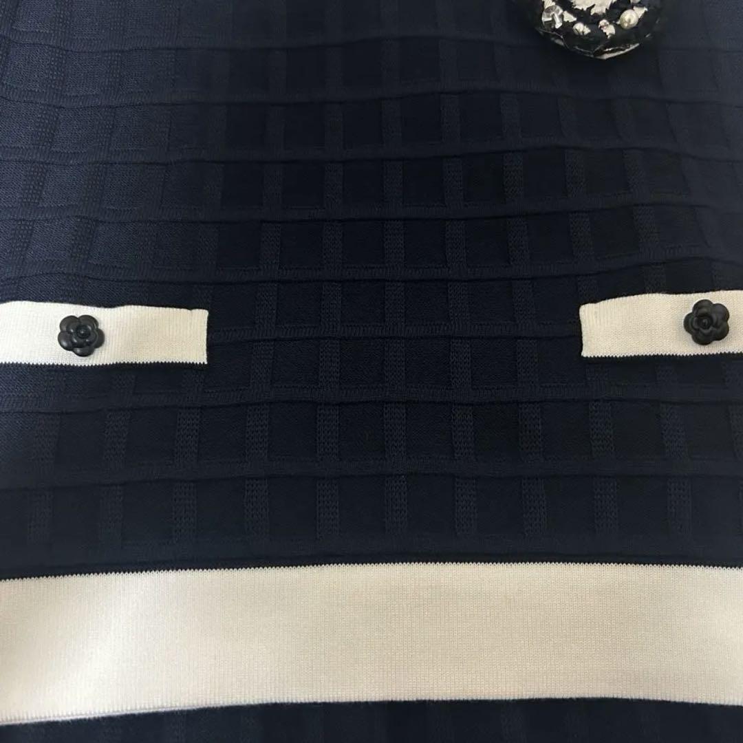 ルネRene　ノースリーブ　セットアップ　36　新品 美品ルネRene ブローチ付ノースリーブニットセットアップ
