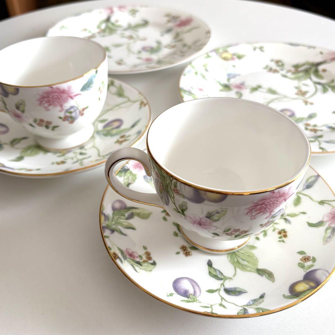 WEDGWOOD ウェッジウッド スイートプラム カップ＆ソーサー ケーキ皿2人