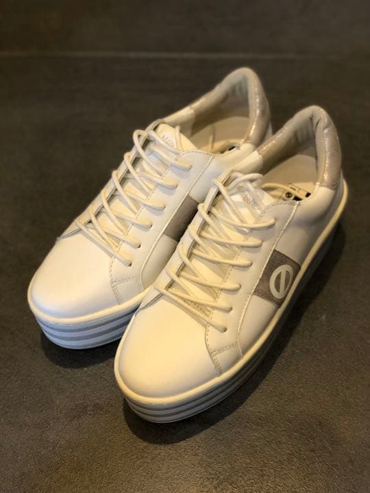 数量は多い ノーネーム Boostホワイト シルバー スニーカー レディース Topplusmart Com 数量は多い ノーネーム Boostホワイト シルバー スニーカー レディース Topplusmart Com