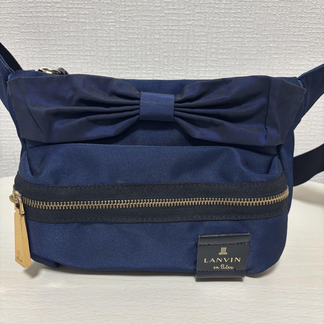 LANVIN en Bleu ランバンオンブルー Lana ラナ ボディバッグ