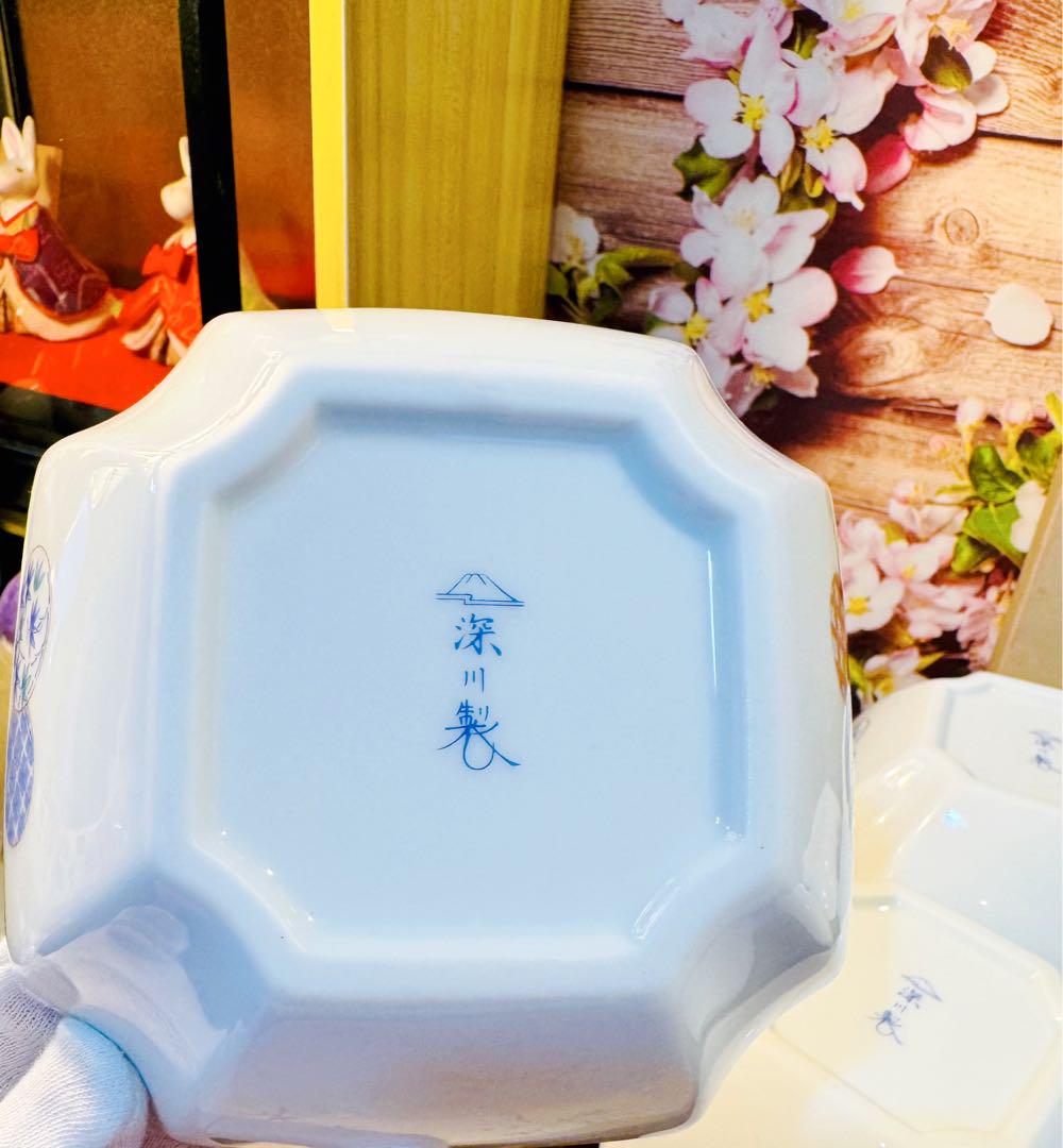 宮内庁御用達　深川製磁　丸紋松竹梅　角小付鉢揃5個組　未使用保管品 宮内庁御用達 深川製磁 丸紋松竹梅 角小付鉢揃5個組 未使用保管