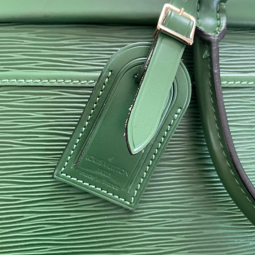 Louis Vuitton エピレザー グリーン ハンドバッグ