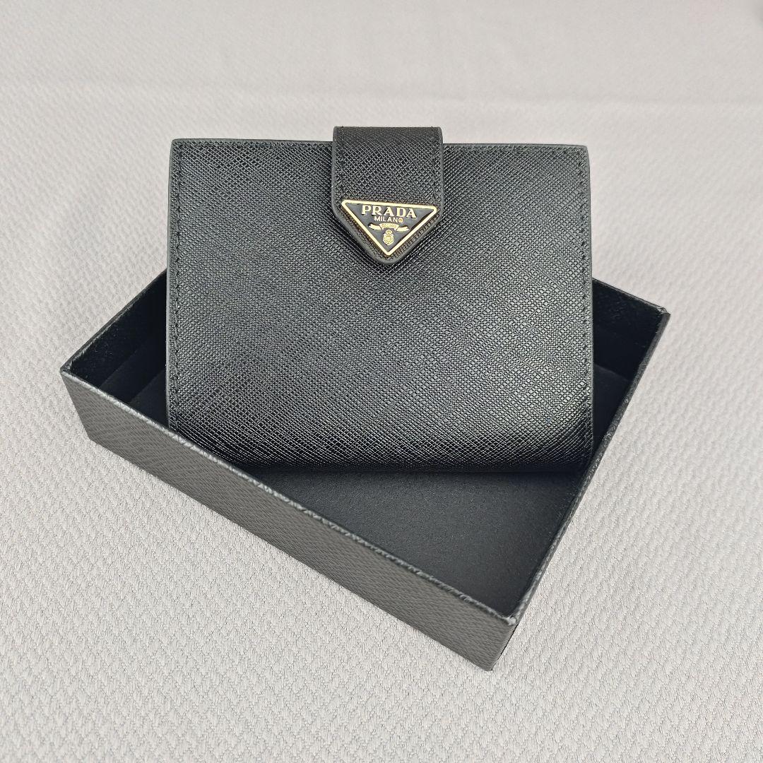 【素敵】 PRADA プラダ 二つ折り財布