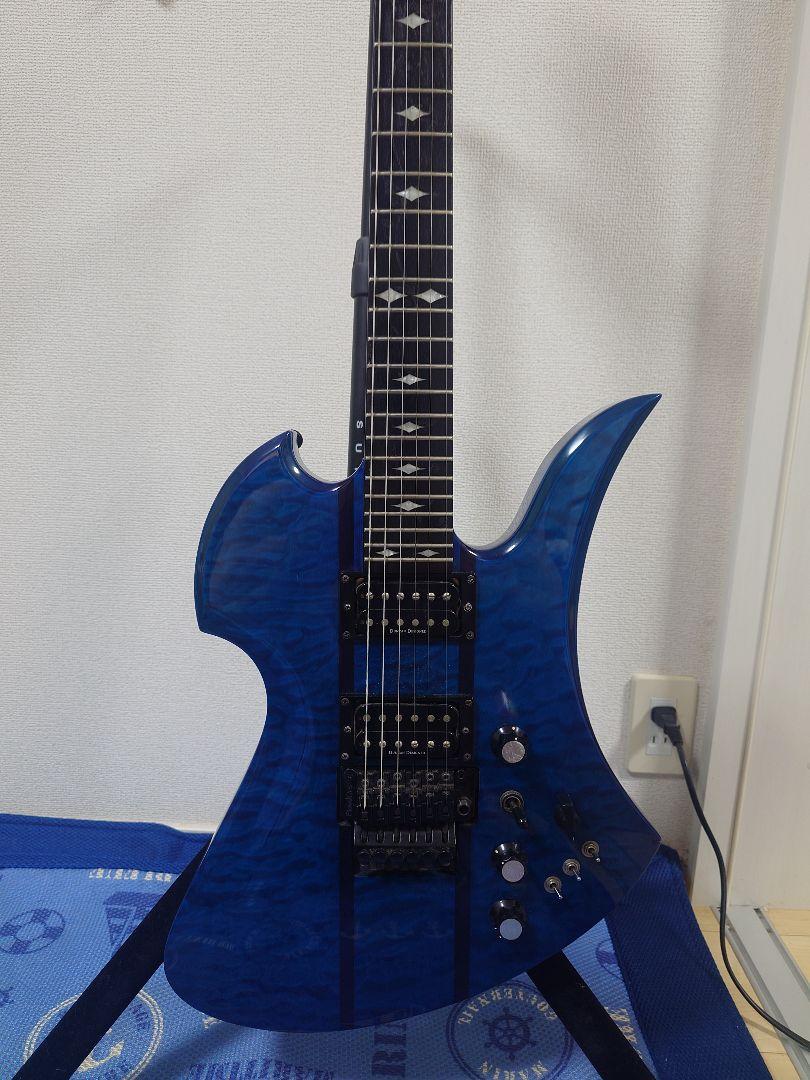 B.C. Rich モッキンバードST