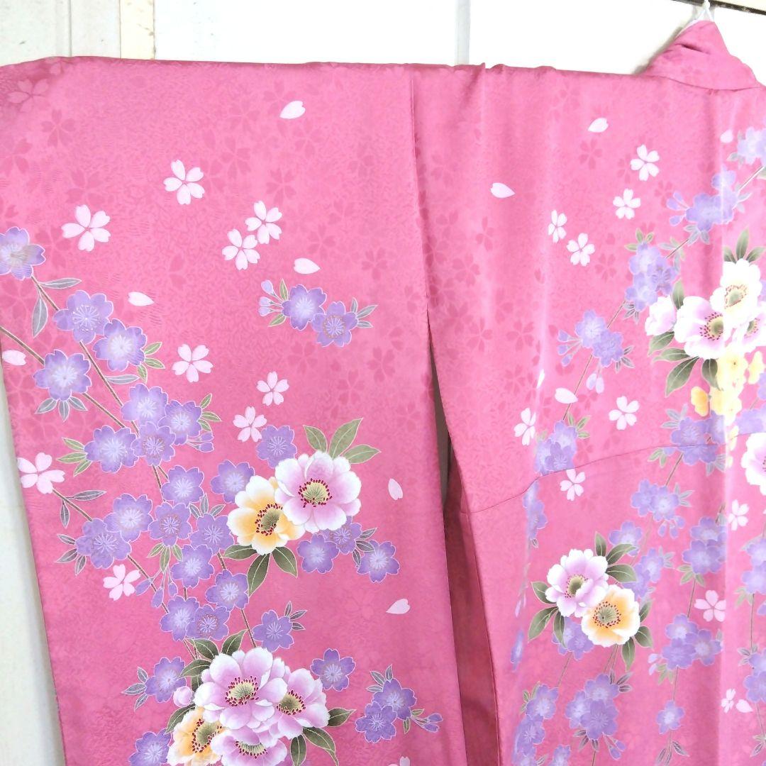 美品 正絹 中振袖 成人式 二十歳の式典 卒業式 記念写真 花 刺繍 ピンク