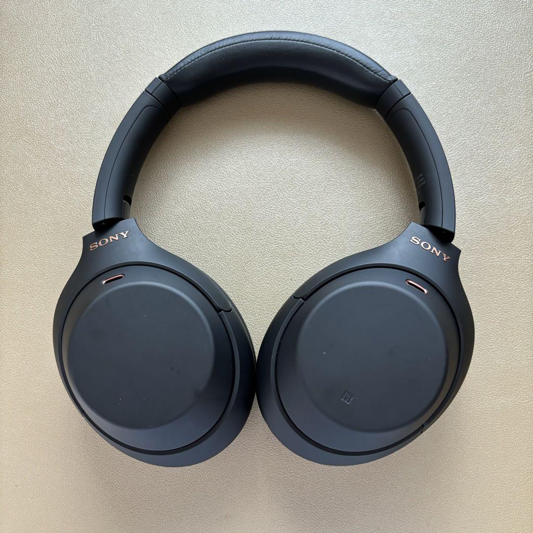 Sony ワイヤレスヘッドホン WH-1000XM4 ブラック 中古美品 Sony ワイヤレスヘッドホン WH-1000XM4 ブラック 中古美品
