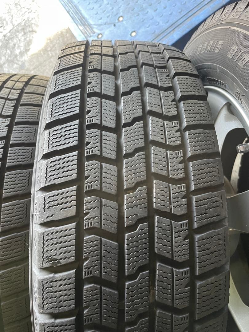 195 65R15目立った傷や汚れなし