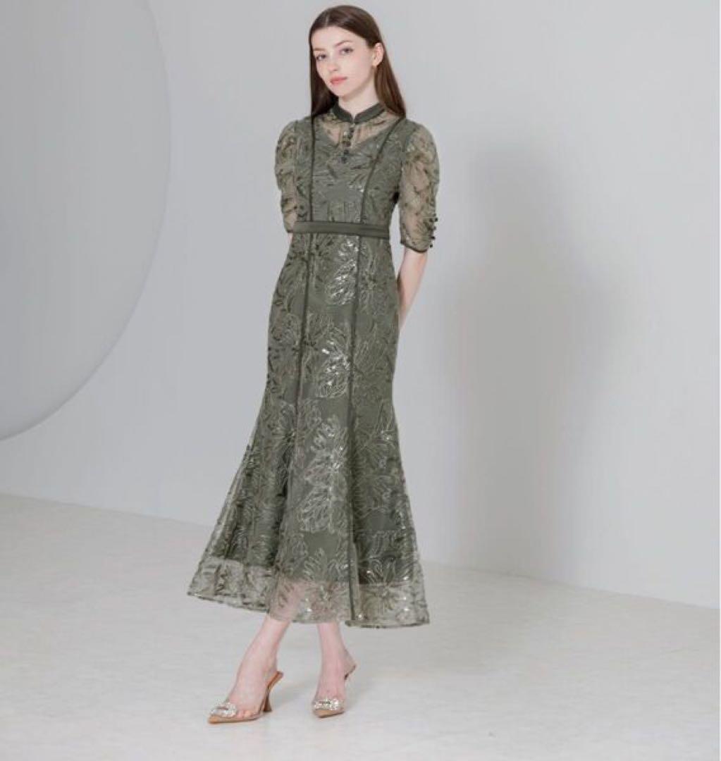 【美品✨】Leja スパンコール ボタニカル風花柄刺繍マーメイドワンピース S 極美品✨Leja スパンコール ボタニカル風花柄刺繍マーメイド