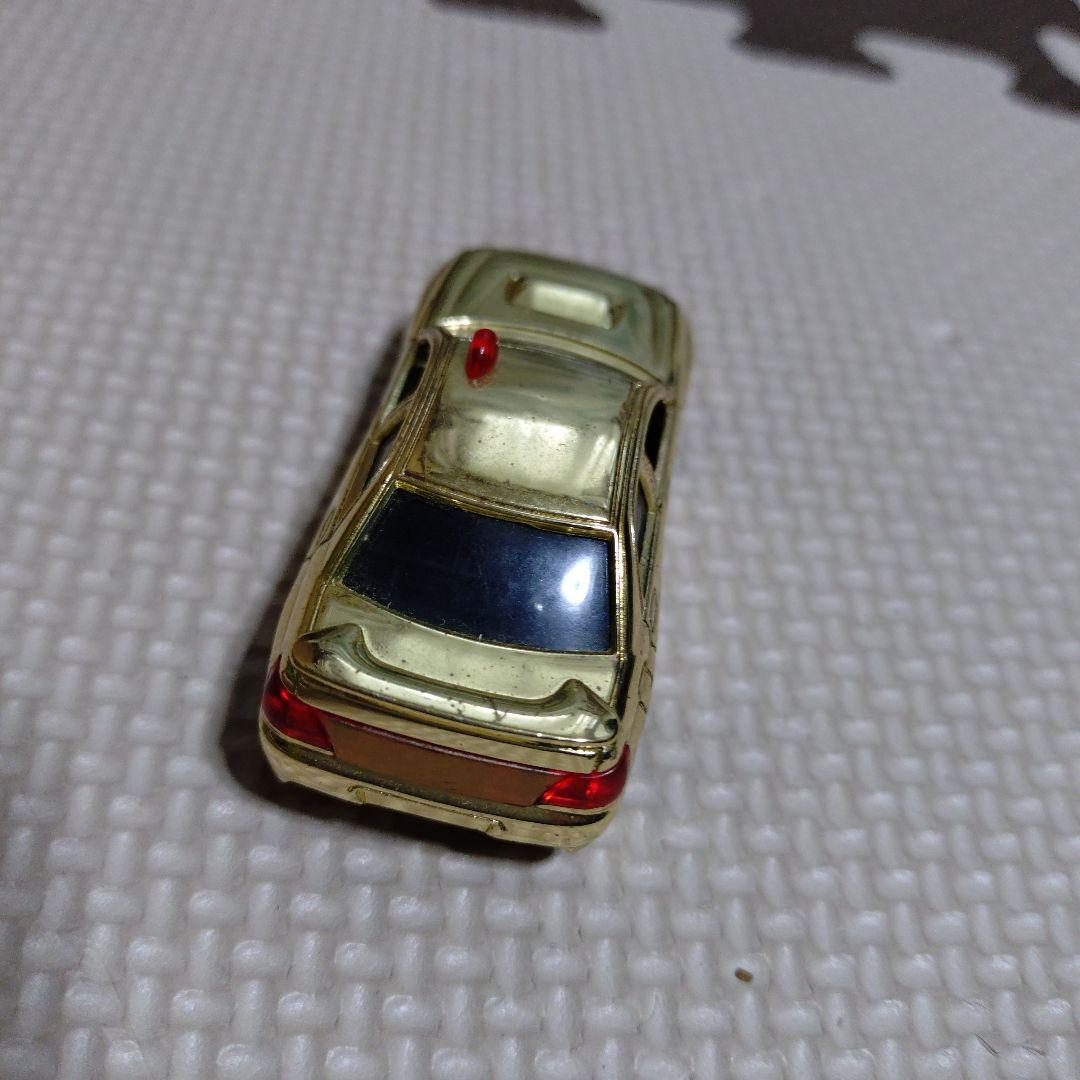 トミカ　覆面パトカー　金