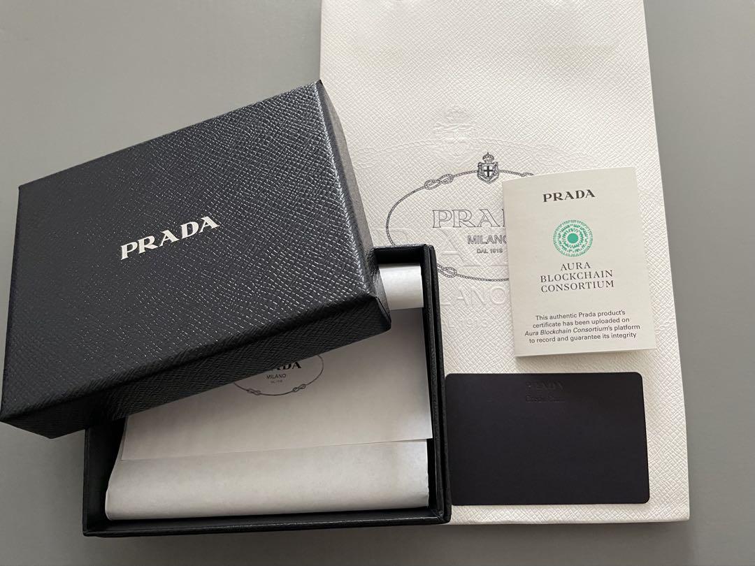 PRADA ヴィッテロダイノレザー 財布