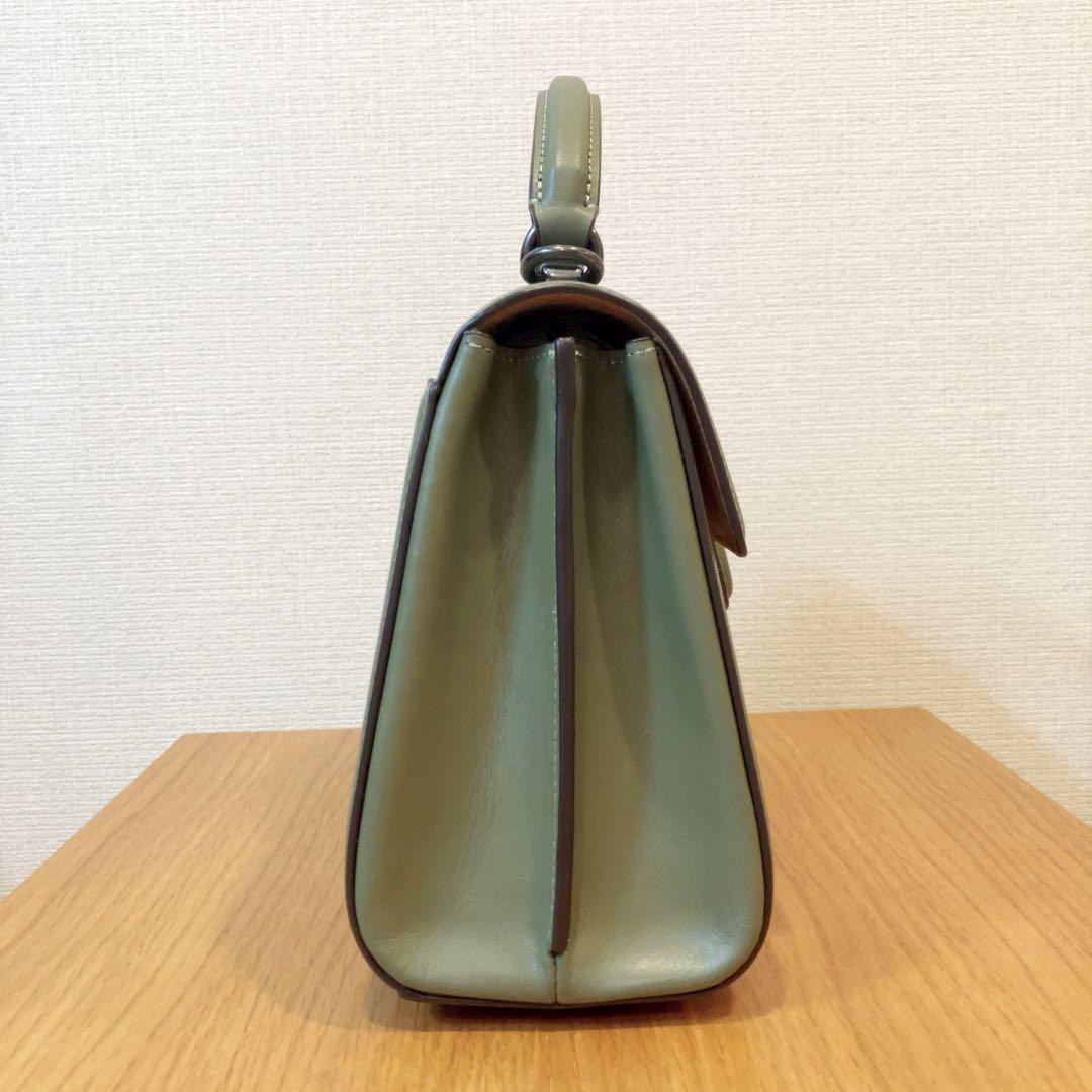 コーチ