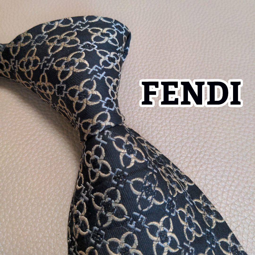 ✨新品✨ FENDI ズッカ柄 ネクタイ 高級シルク100% ハイブランド - www.splashecopark.com.br ✨新品✨ FENDI ズッカ柄 ネクタイ 高級シルク100% ハイブランド - www.splashecopark.com.br
