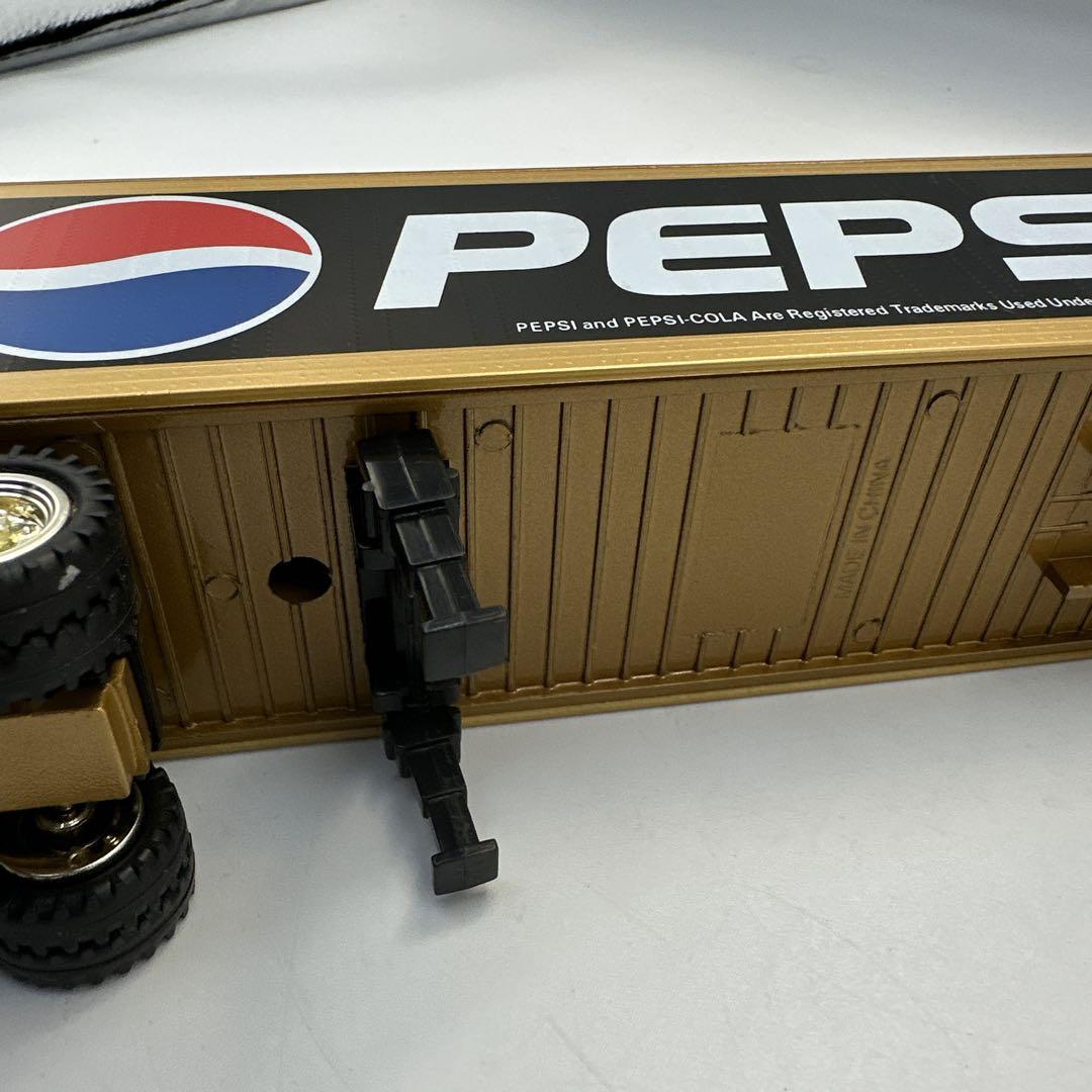 PEPSI 100周年トレーラー ミニカー 黒/金 全長約34㎝ - メルカリ