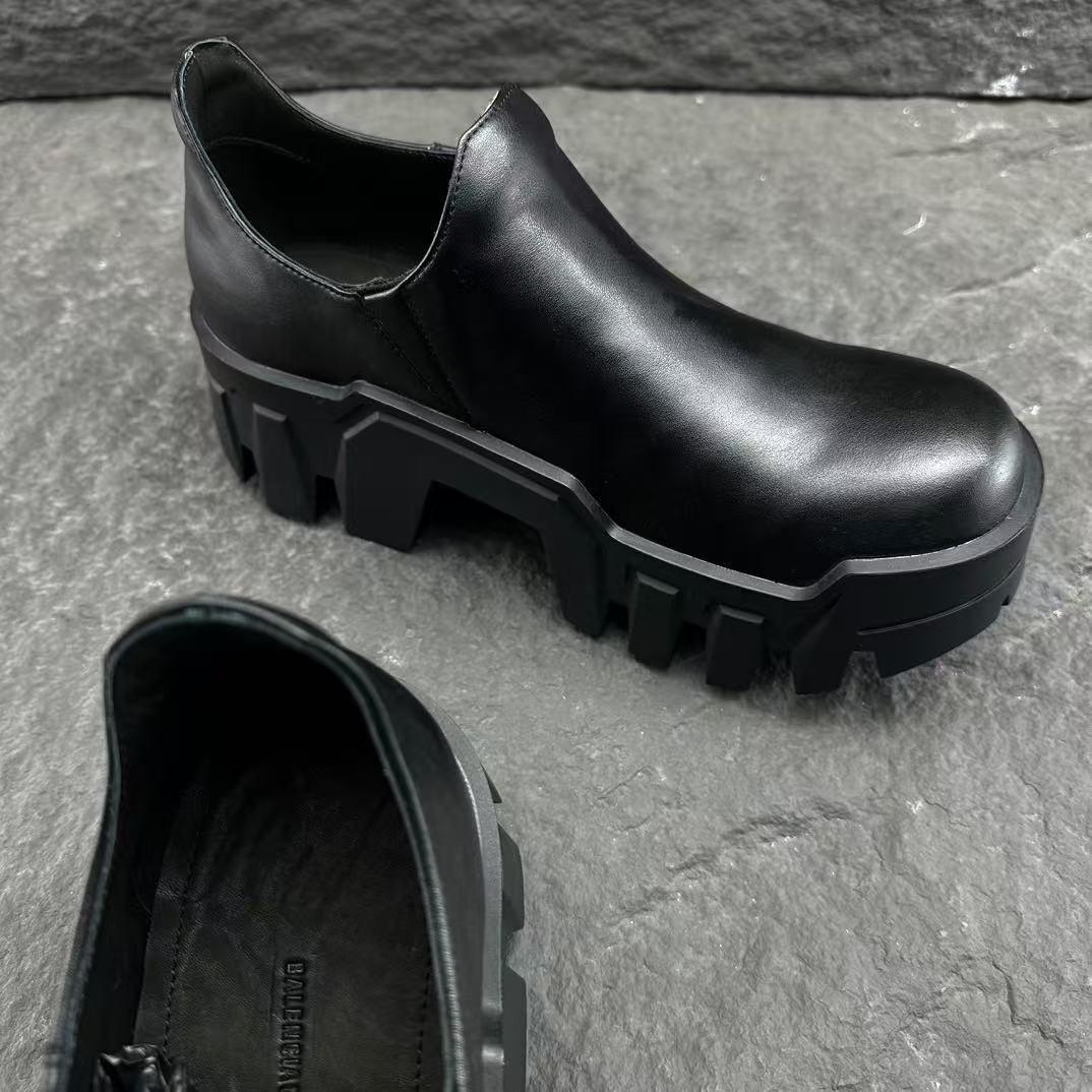Balenciaga BULLDOZER ブラック 厚底ブーツ Balenciaga BULLDOZER ブラック 厚底ブーツ