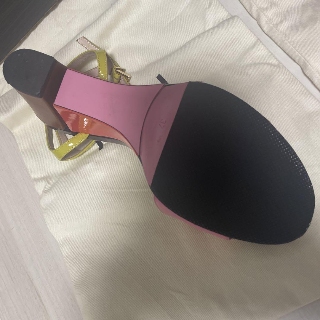 美品　FENDI サンダル