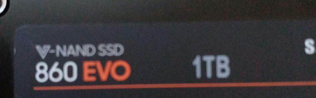 Samsung 860 EVO 1TB 内蔵型SSD