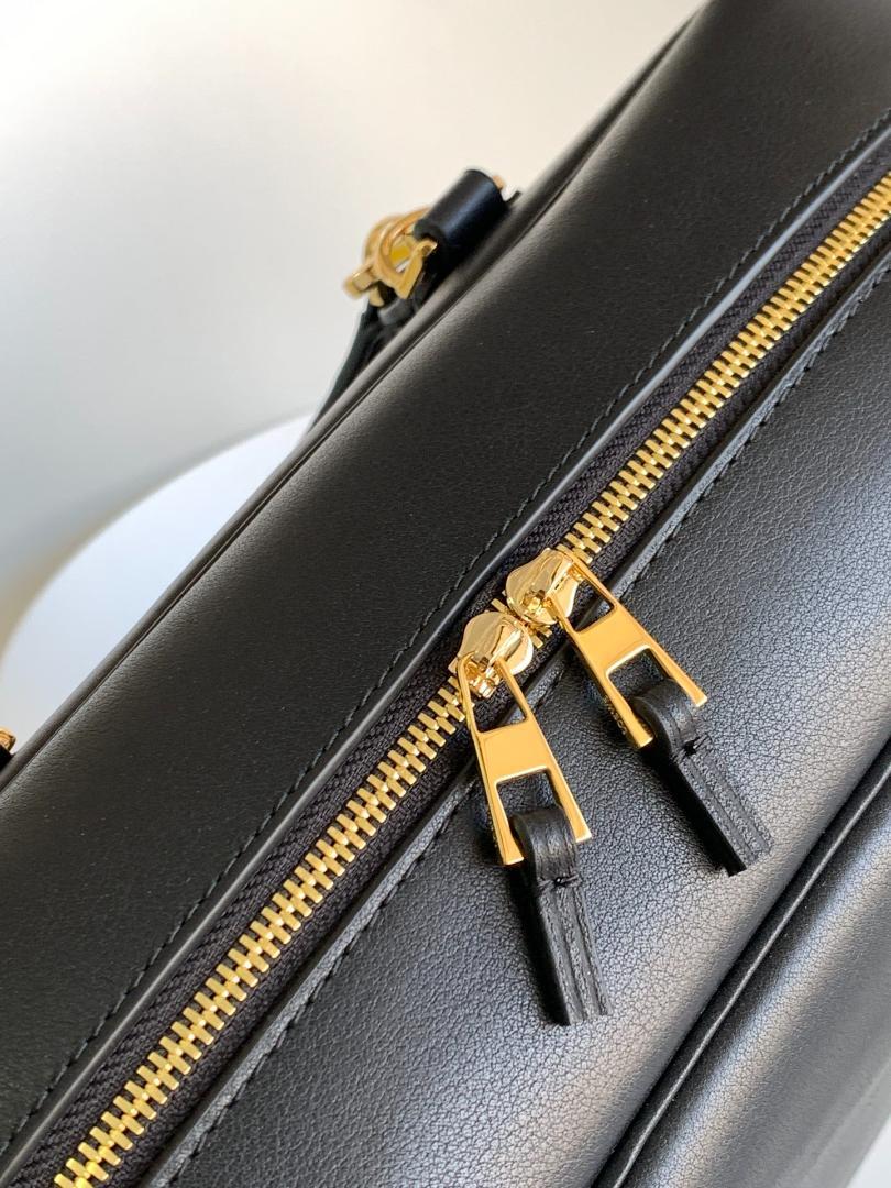 LOEWE ロエベ ハンドバッグ