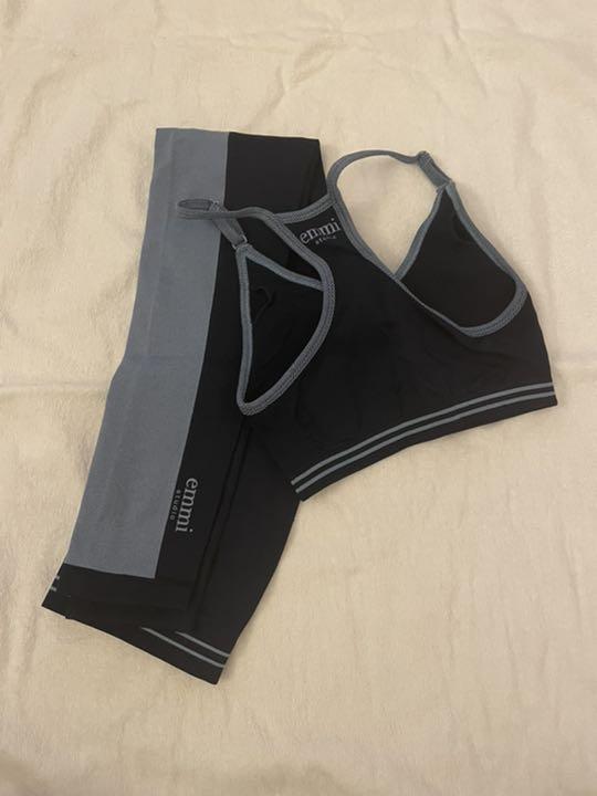 emmi yoga ウエア上下セット