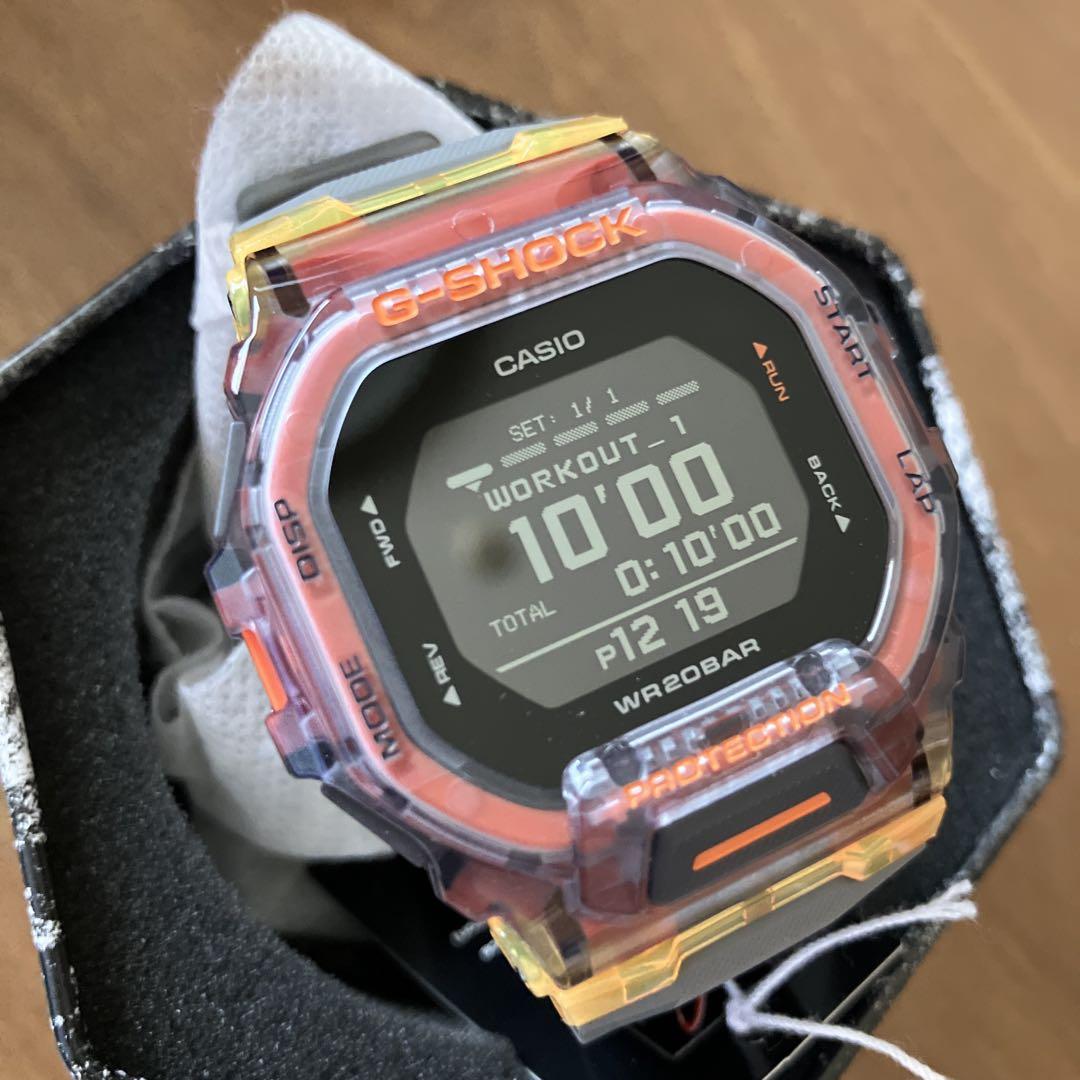 新品未使用　CASIO GBD-200SM-1A5 G-SQUAD グレー