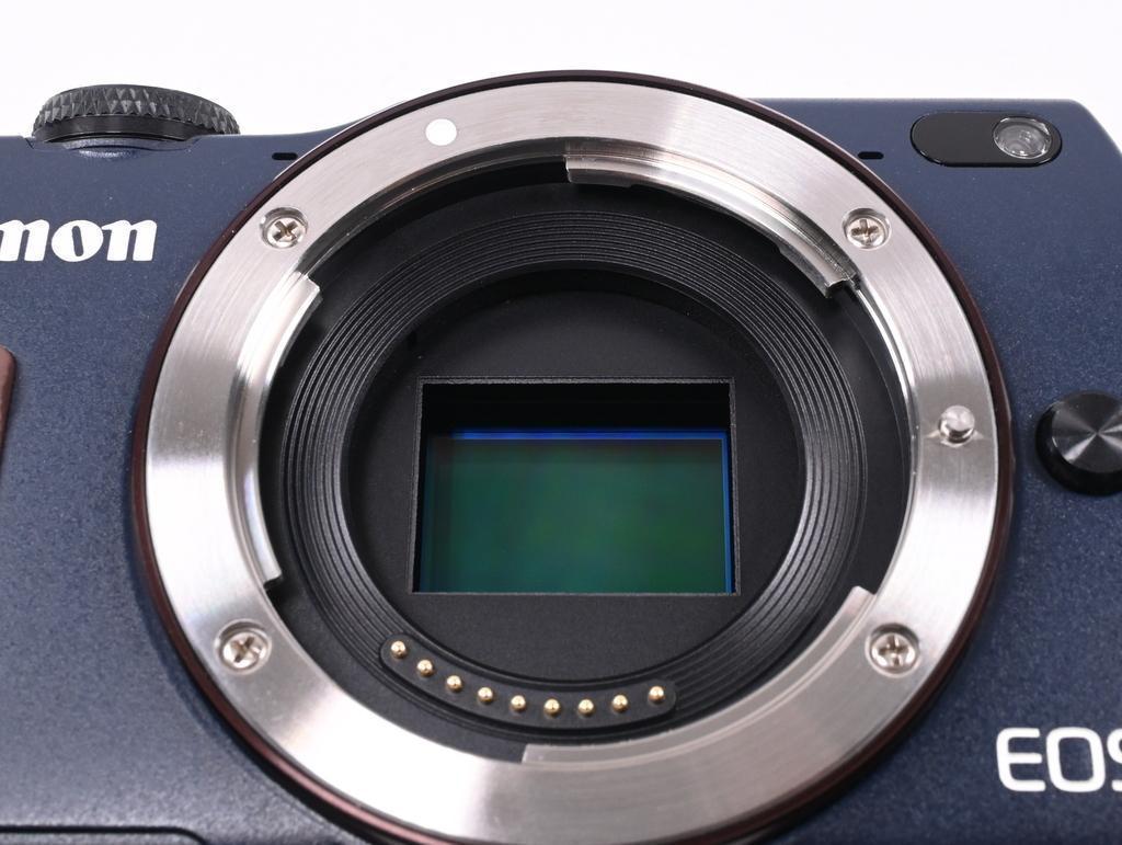 【美品】 キヤノン Canon EOS M2 ダブルレンズキット