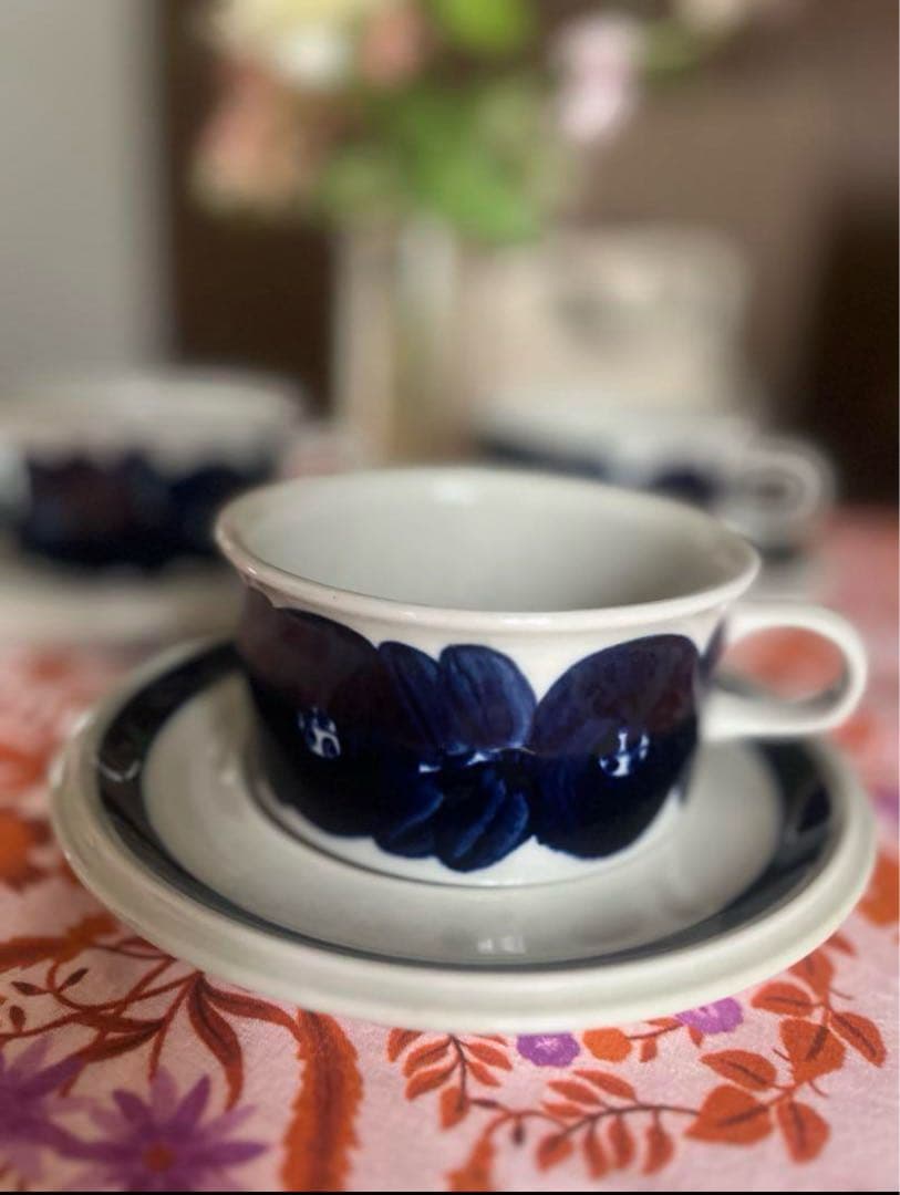 Arabia ANEMONE　ティーカップ＆ソーサー（2セット）