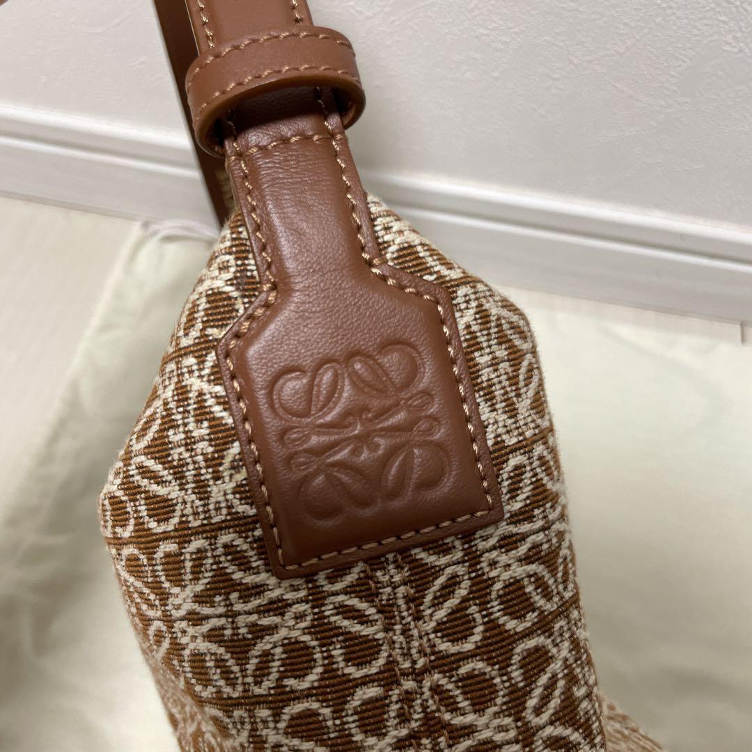 LOEWE バッグ　アナグラムジャカードハンドバッグ　ロエベ　キュービィ LOEWE ロエベ loewe レザー ハンドバッグ SALE キュービィ S