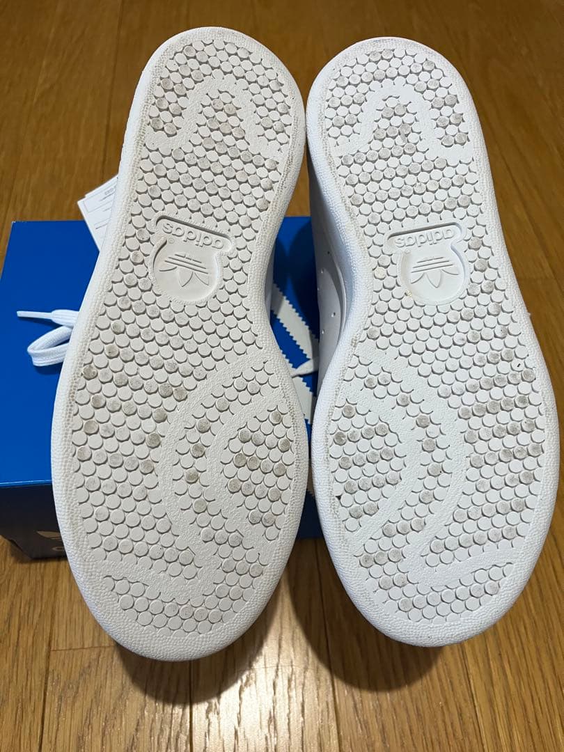 新品 adidas STAN SMITH アディダス スタンスミス 23.5 新品 adidas STAN SMITH アディダス スタンスミス 23.5
