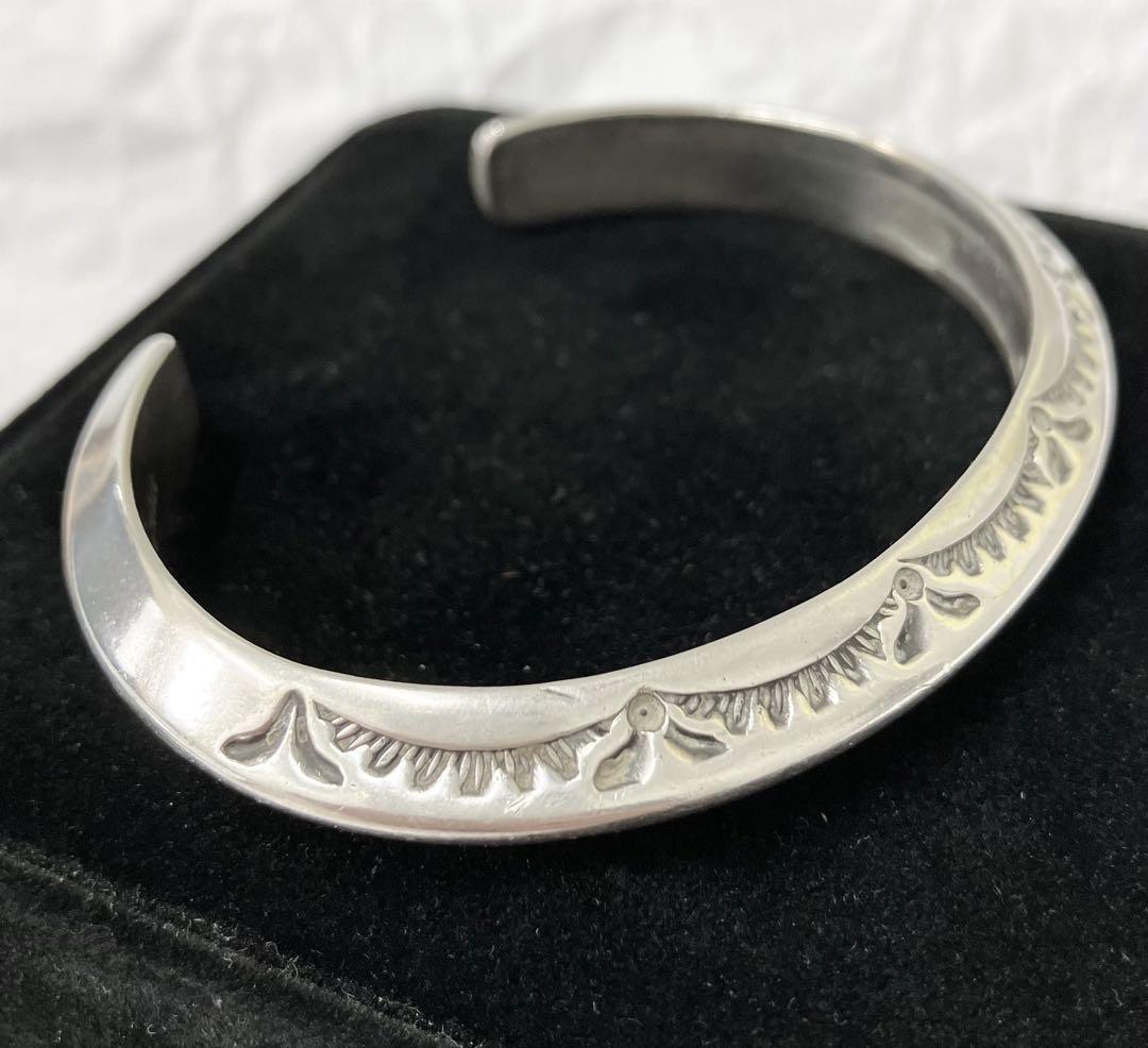 navajo ナバホ スターリングシルバー バングル CARSON B マライカ navajo ナバホ スターリングシルバー バングル CARSON B マライカ
