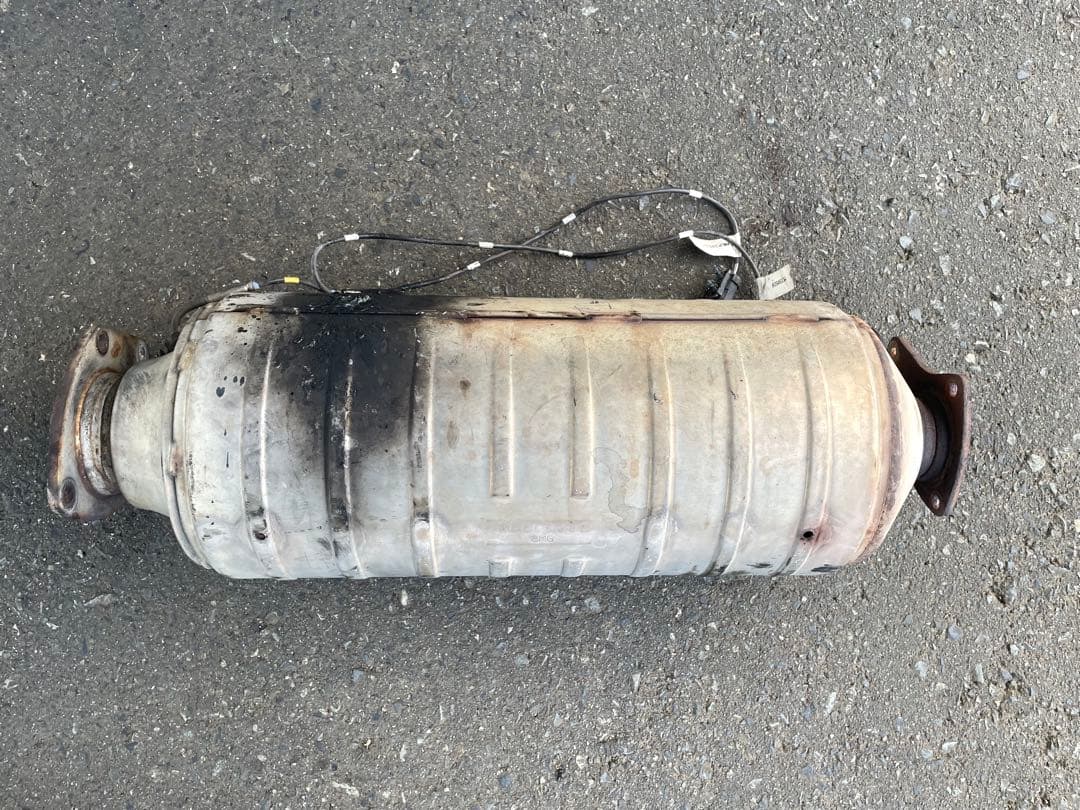 三菱ふそう　触媒　DPF ME555982　FE2＃.5＃.7＃.8＃(8MG)