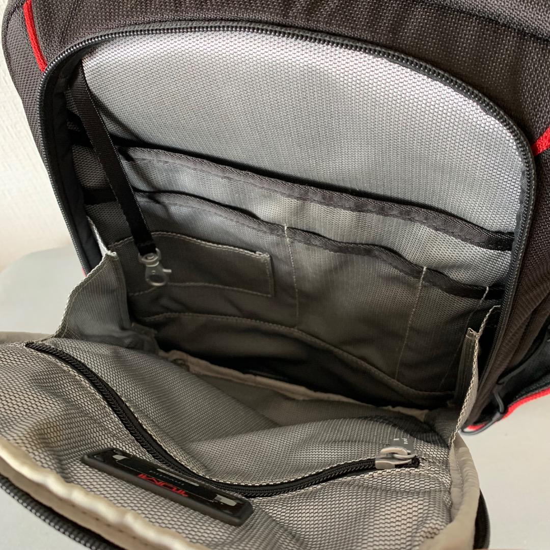 TUMI × DUCATI コラボ リュック ブラック / レッド ポケット多数