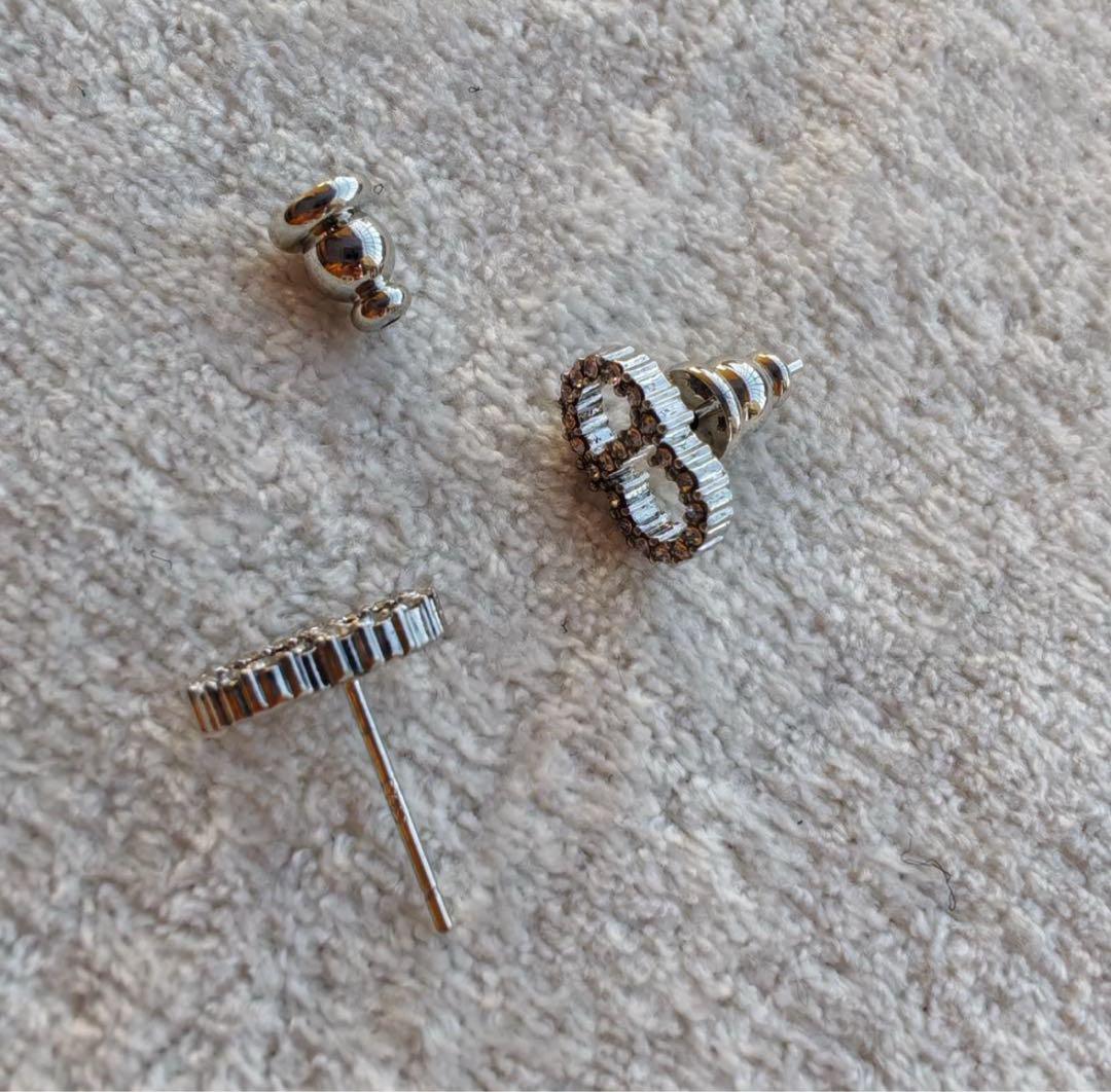 Dior ピアス シルバースタッドピアス