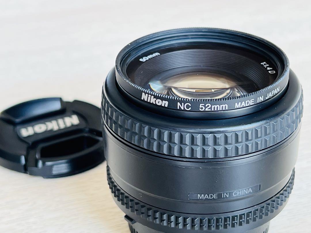生まれのブランドで フード付き Nikon AF NIKKOR 50mm f/1.4D レンズ(単焦点)