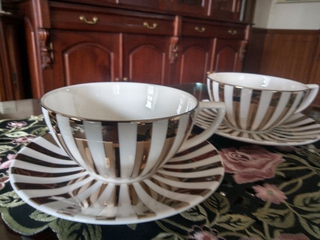 WEDGWOODジャスパーコンランプラチナカップ＆ソーサー（2客セット）